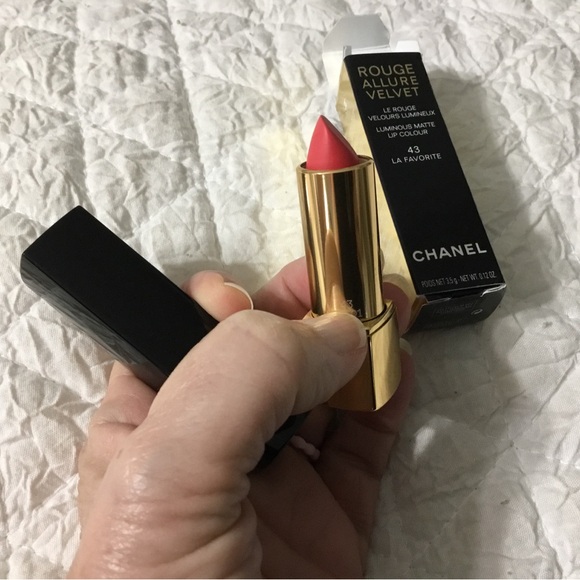 Chanel Rouge Allure Velvet Lipstick - La Favorite Pink - Picture 4 of 5